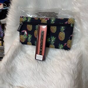 Vera Bradley Black Pineapple Print Key & Card Holder with Pen